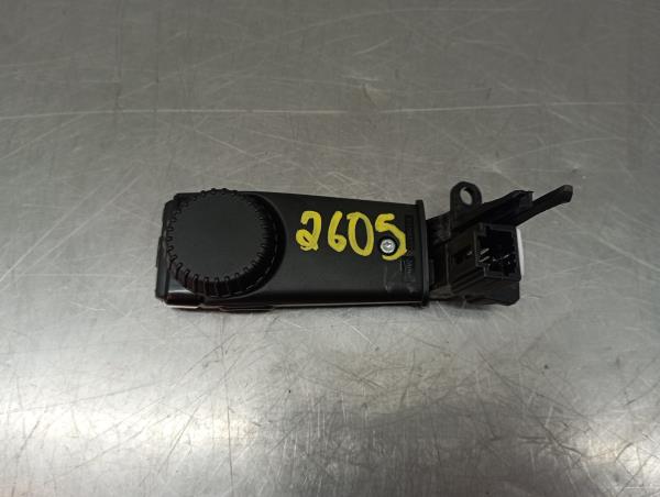 Manípulo do rádio RENAULT Clio V (BF_) Imagem-2