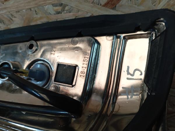 Freccia anteriore destra NISSAN Pick Up I (720) Imagem-4
