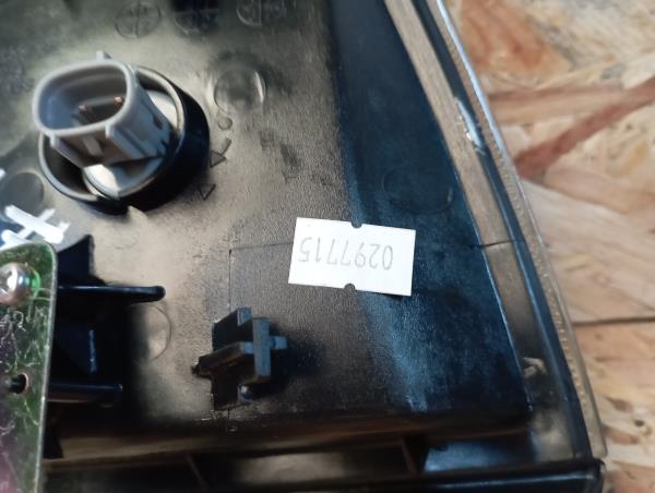 Intermitente Delantero Izquierdo ISUZU TFR/TFS Pick Up (TF_) Imagem-2
