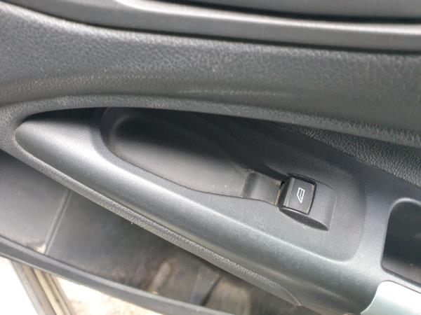 Commande / interrupteur lève-vitre Avant Droite FORD Transit Connect II (V408) Imagem-0