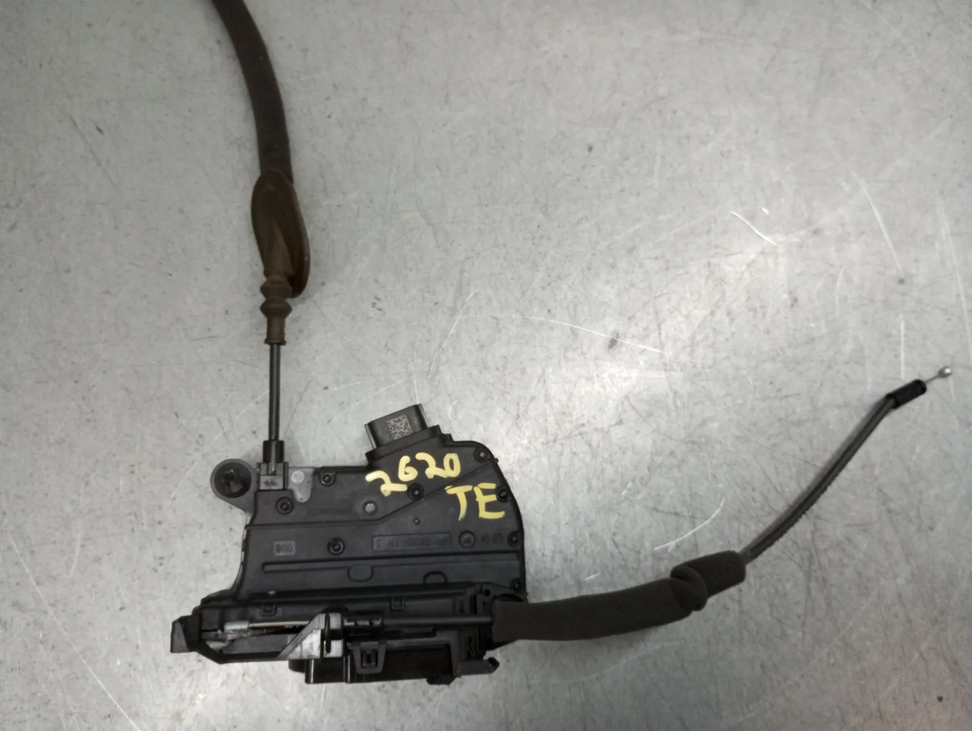 Fechadura / fecho porta trás esquerdo RENAULT Twingo III (BCM_) Imagem-0