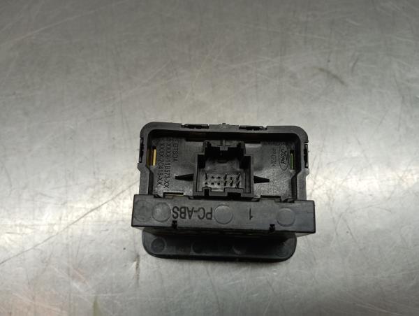 Comando / botão / interruptor multifunções FORD Fiesta VII Van Imagem-2