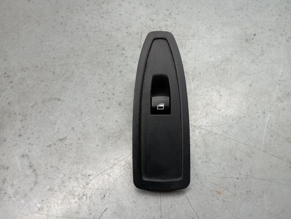 Mando / interruptor elevalunas delantero derecho BMW 1 (F20) Imagem-1