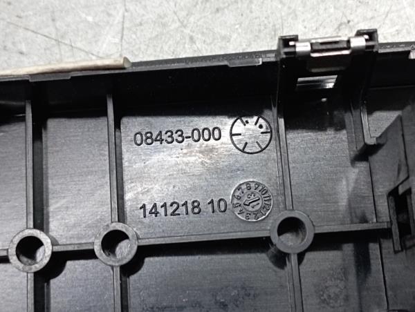 Mando / interruptor elevalunas delantero derecho BMW 1 (F20) Imagem-4