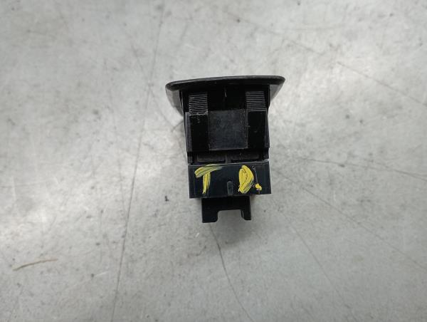Mando / interruptor elevalunas trasero derecho BMW 1 (F20) Imagem-1