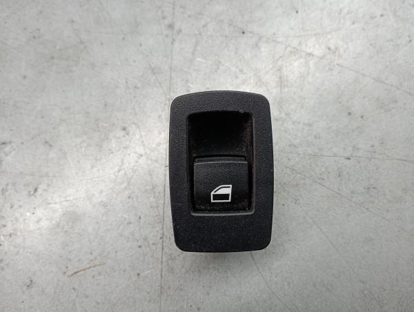 Mando / interruptor elevalunas trasero derecho BMW 1 (F20) Imagem-0