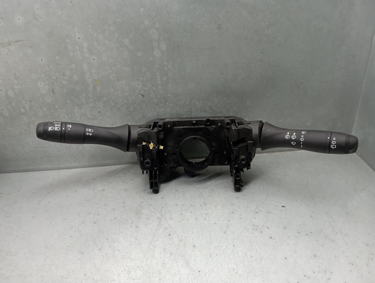 Light and wiper lever set DACIA Sandero III