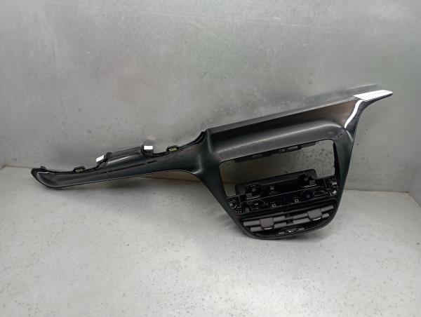 Dashboard trim PEUGEOT 208 Van