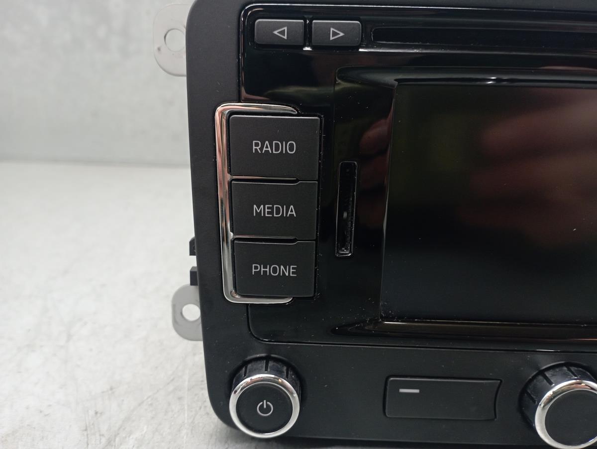 Rádio / auto-rádio SKODA Rapid Spaceback (NH1) Imagem-1