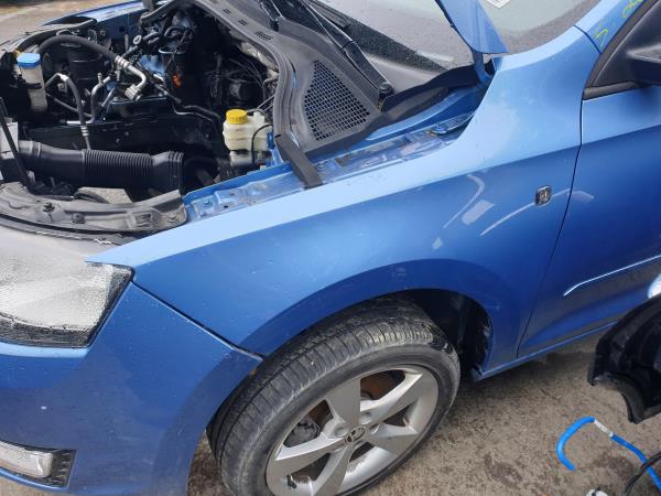 Guardabarros izquierdo SKODA Rapid Spaceback (NH1)