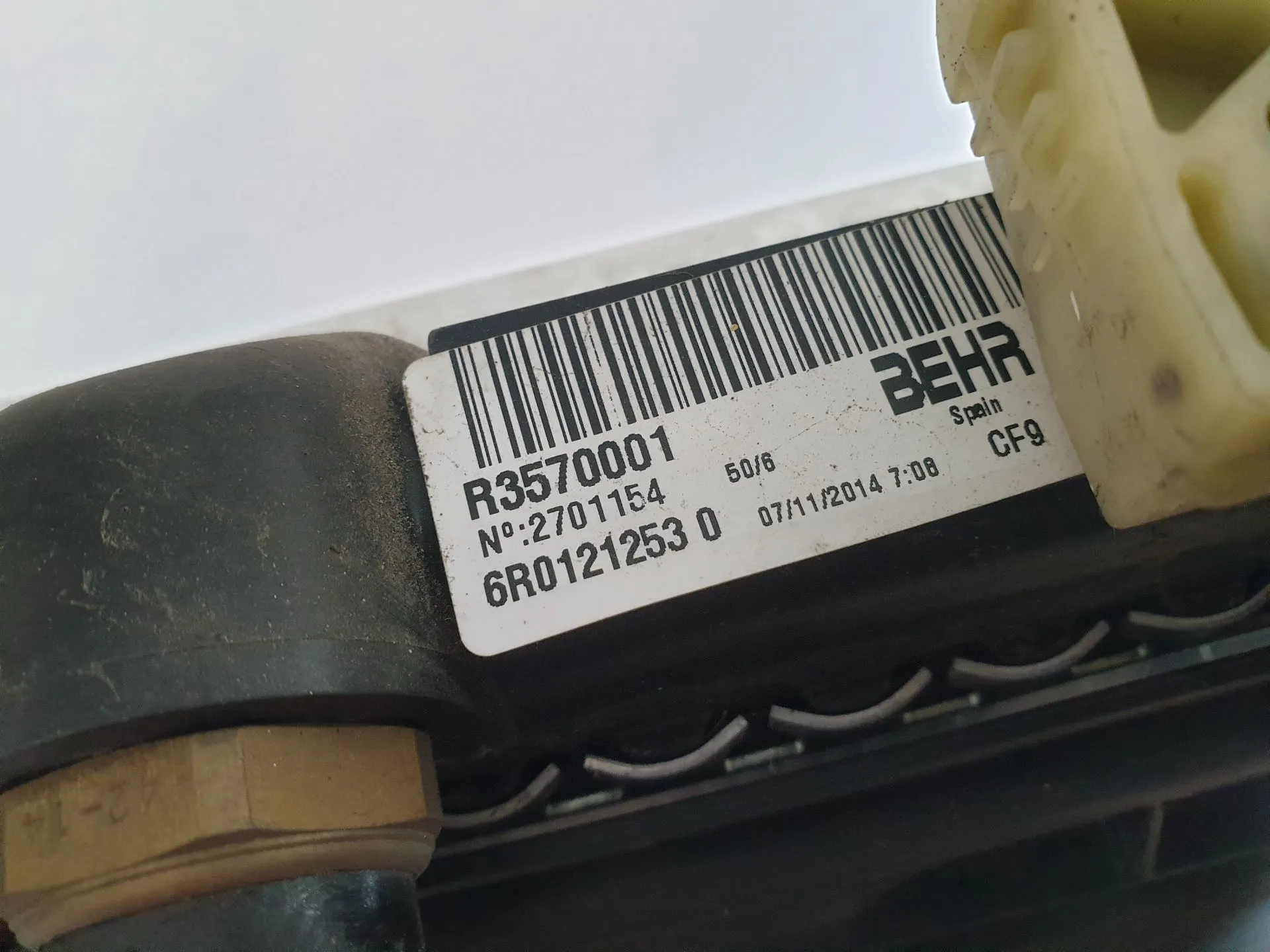 Water radiator SKODA Rapid Spaceback (NH1) Imagem-1