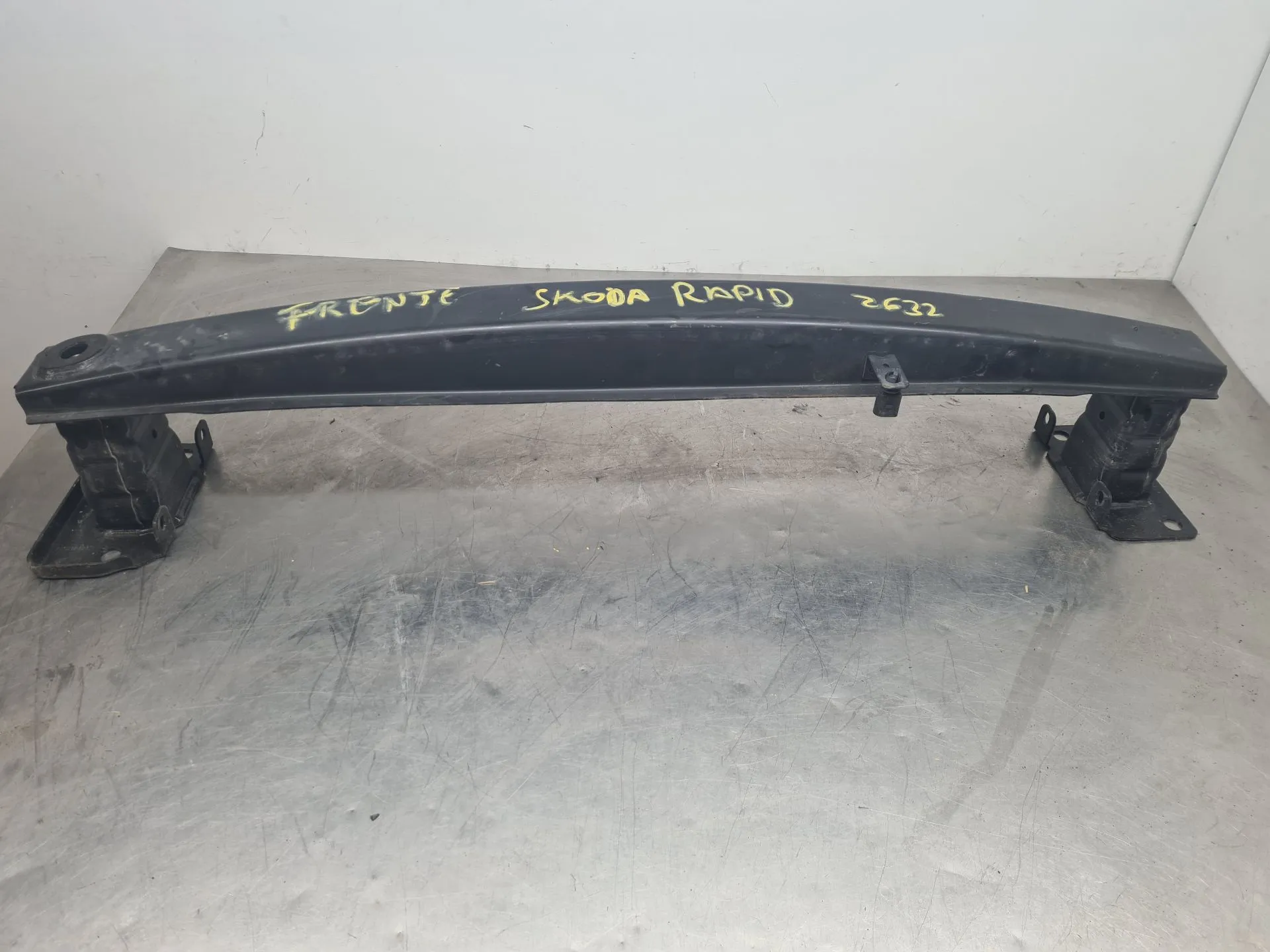 Front bumper reinforcement SKODA Rapid Spaceback (NH1)