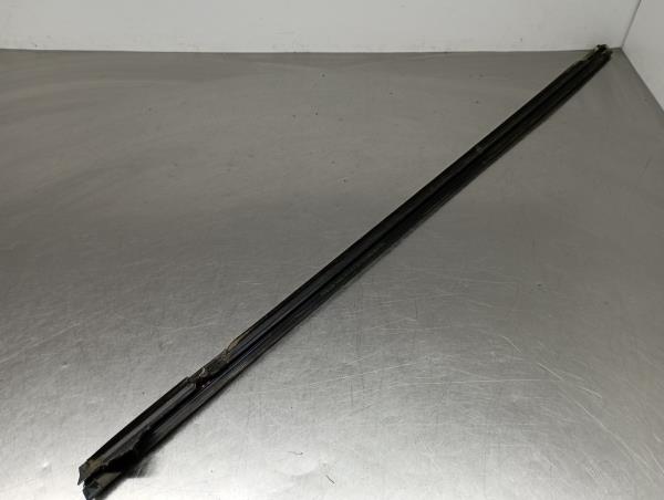 Right front window scraper FORD Fiesta VI (CB1, CCN) Imagem-1