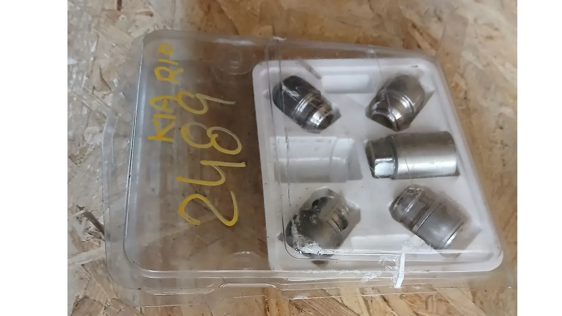 Vite antifurto KIA Rio IV (YB)