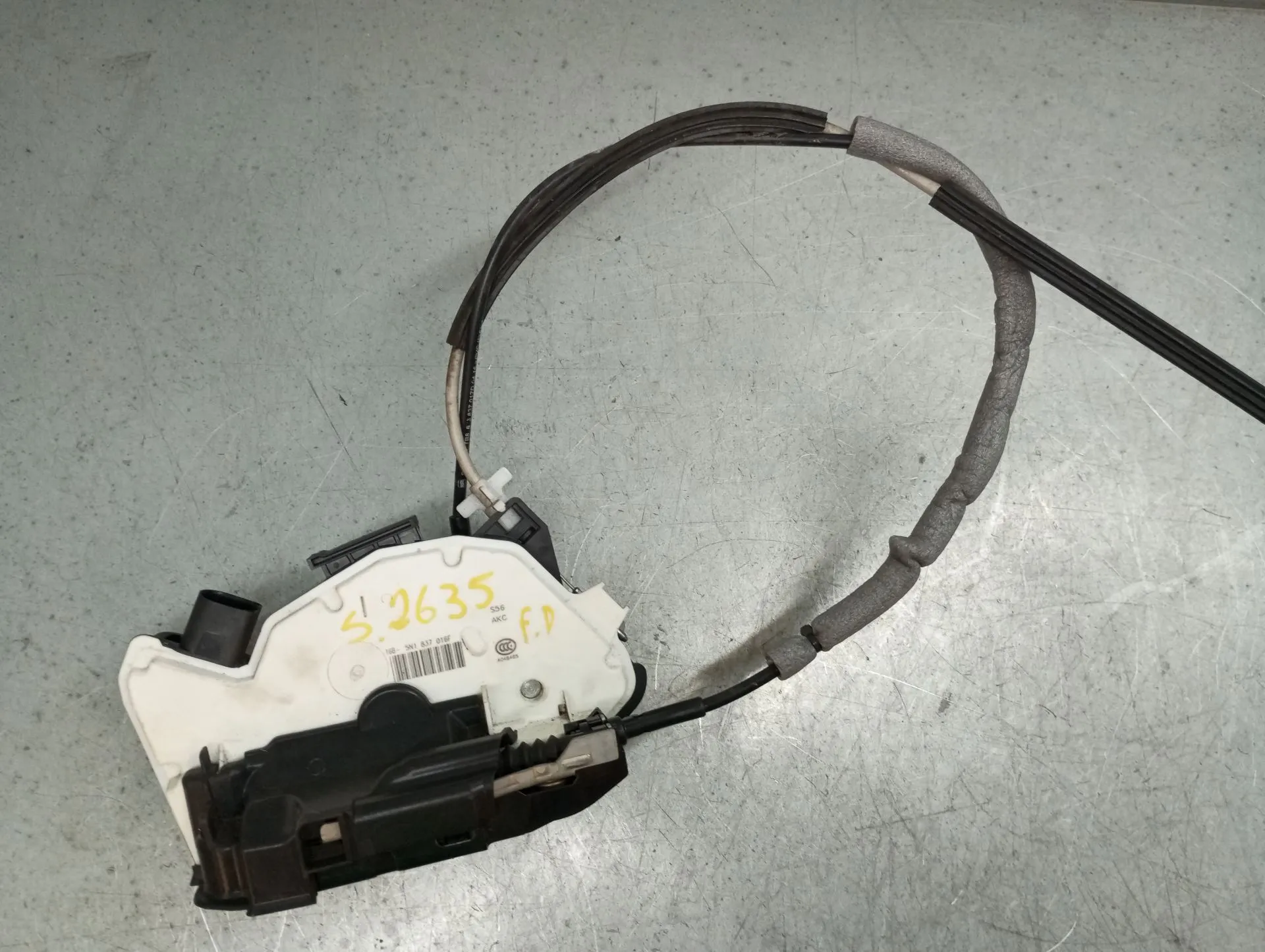Cerradura / cierre puerta delantero derecho SEAT Ibiza IV (6J5, 6P1)