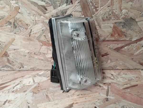 Clignotant avant Droite NISSAN Sunny I Coupé (B11)