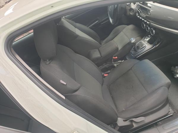 Conjunto de bancos ALFA ROMEO Giulietta (940_)