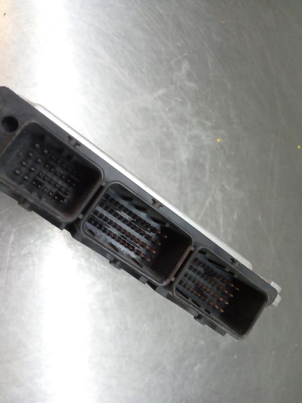 Centralina motor / ECU RENAULT Megane III (BZ0_) Imagem-2