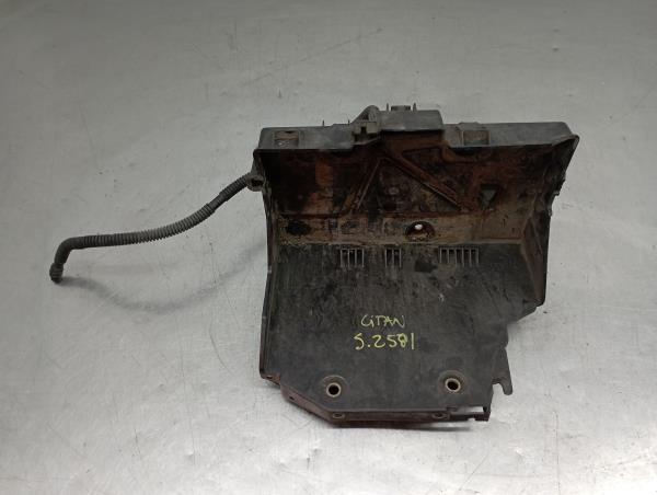Base / scatola della batteria MERCEDES-BENZ Citan (415)