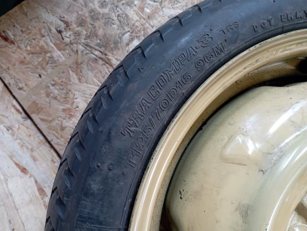 Pneu suplente TOYOTA Prius Hatchback (_W2_) Imagem-1