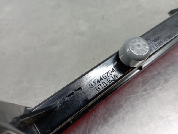 Luz stop adicional / 3º stop VOLVO XC40 (536) Imagem-2