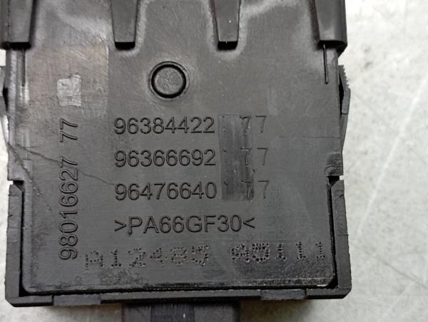 Light switch PEUGEOT 208 Imagem-4