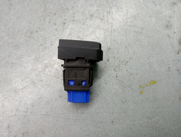 Bouton de Warning/ interrupteur 4 feux de détresse PEUGEOT 208 Imagem-3