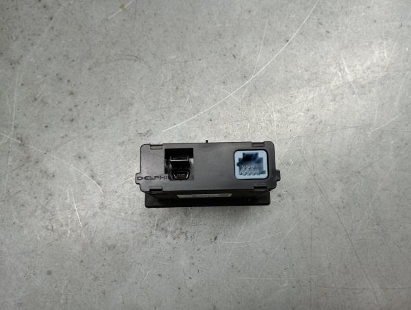 Módulo USB / AUX / IPOD RENAULT Captur II Imagem-2