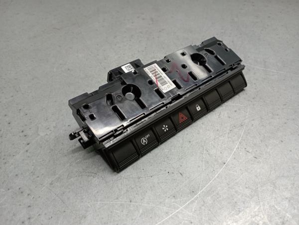 Bouton de Warning/ interrupteur 4 feux de détresse RENAULT Captur II Imagem-1