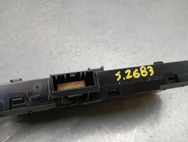 Bouton de Warning/ interrupteur 4 feux de détresse RENAULT Captur II Imagem-4