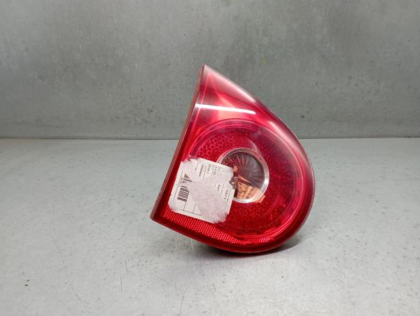 Feu de coffre Gauche VOLKSWAGEN Golf V (1K1)