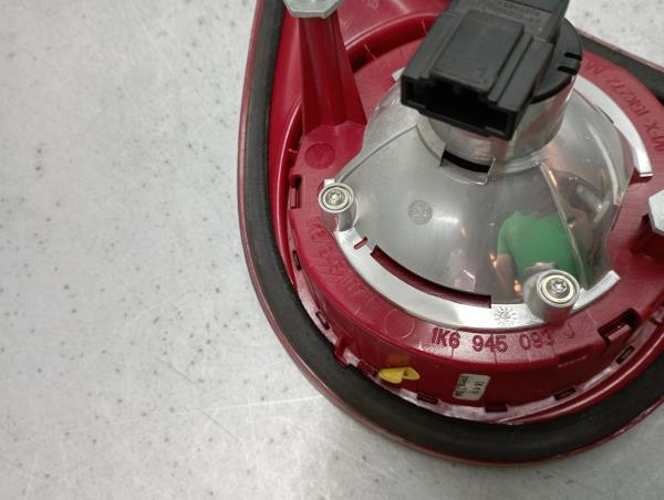 Feu de coffre Gauche VOLKSWAGEN Golf V (1K1) Imagem-4