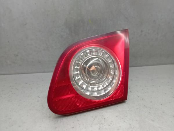 Feu de coffre Gauche VOLKSWAGEN Passat (3C2)