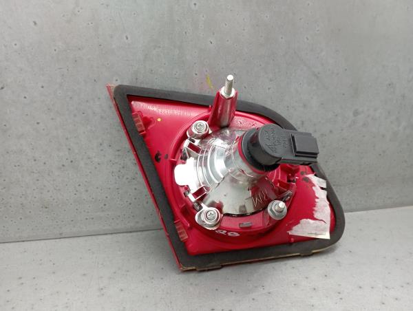 Feu de coffre Gauche VOLKSWAGEN Passat (3C2) Imagem-2