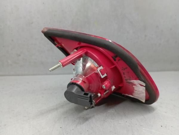 Feu de coffre Gauche VOLKSWAGEN Passat (3C2) Imagem-1