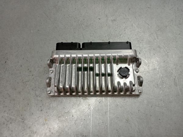 Centralina motor / ECU TOYOTA Yaris (_P13_) Imagem-1