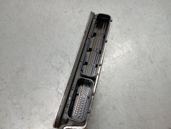 Centralina motor / ECU TOYOTA Yaris (_P13_) Imagem-2