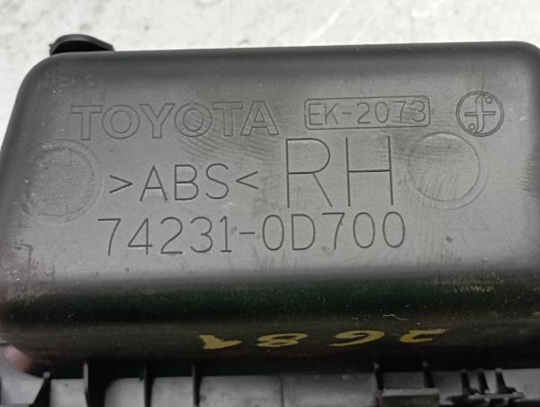 Mando / interruptor elevalunas delantero derecho TOYOTA Yaris (_P13_) Imagem-3