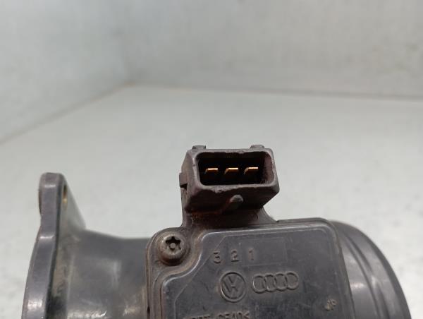 Mass Air Flow Sensor (MAF) VOLKSWAGEN Passat Variant (3B5) Imagem-2
