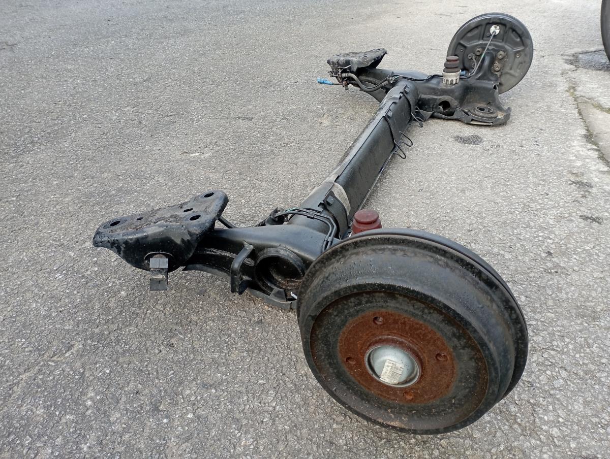 Essieu arrière à tambours CITROËN C3 III Van (SX_, SY_) Imagem-1