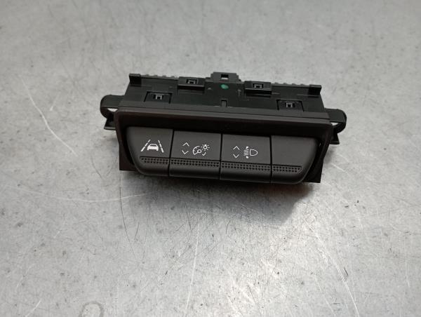 Commande / interrupteur multifonctions RENAULT Captur II