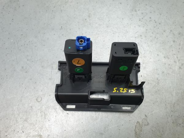 Módulo USB / AUX / IPOD PEUGEOT 308 III Imagem-2