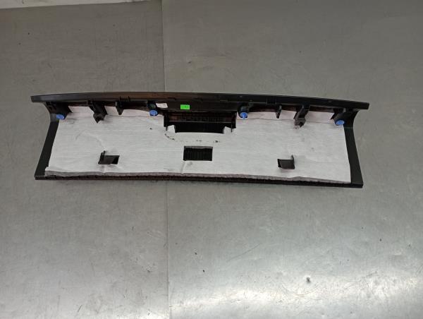 Protection inférieure du moteur PEUGEOT 308 III Imagem-1