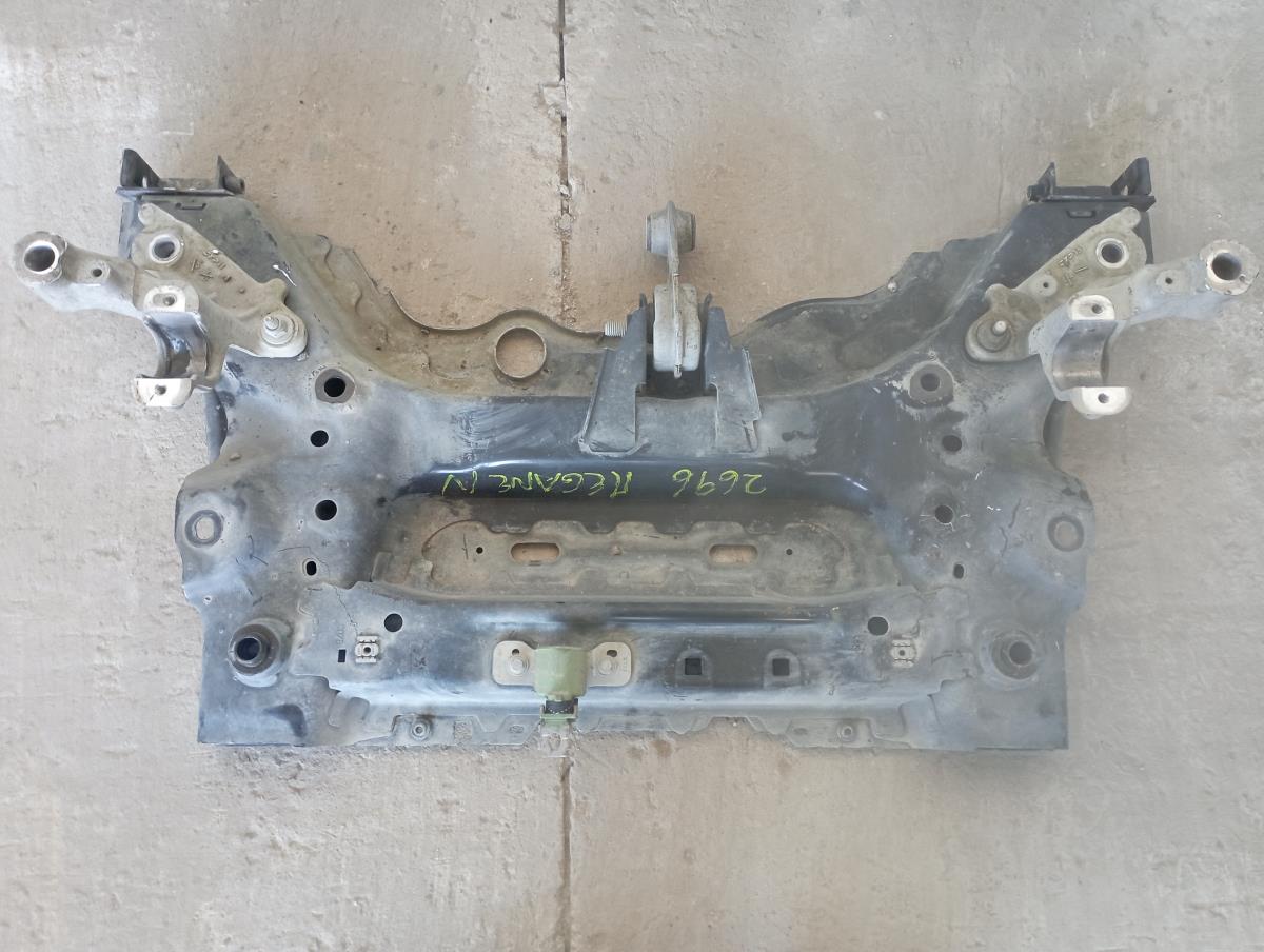 Charriot frente RENAULT Megane IV (B9A/M_)