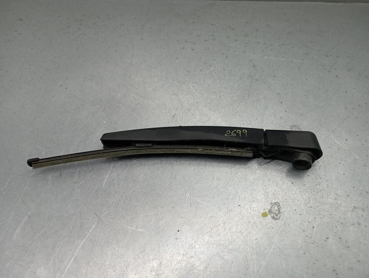 Brazo de limpiaparabrisas trasero FORD Fiesta VII (HJ, HF)