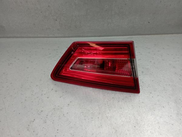 Feu de coffre Gauche RENAULT Clio IV (BH_)