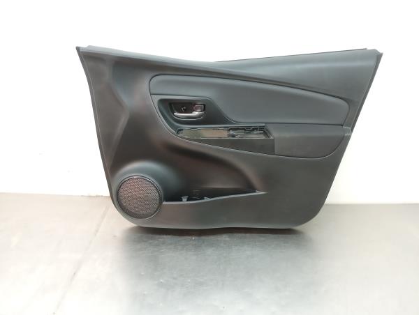 Forra porta / quartela frente direita TOYOTA Yaris (_P13_)