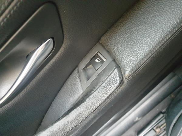 Mando / interruptor elevalunas delantero derecho BMW 5 (F10)