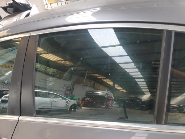 Vidrio puerta Trasero Izquierdo BMW 5 (F10)