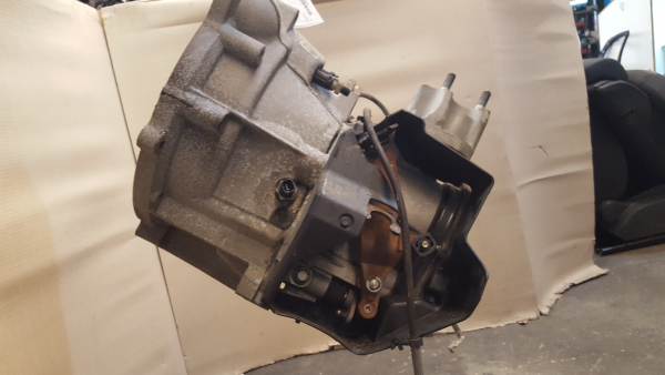 Manual gearbox FORD Fiesta VI (CB1, CCN) Imagem-1